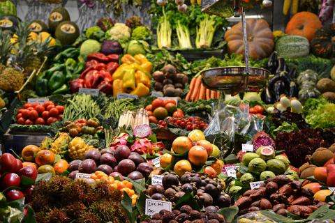 Le plus ancien marché couvert de Paris : les Enfants Rouges