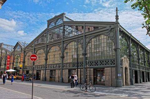 The Carreau du Temple; a multi-purpose space